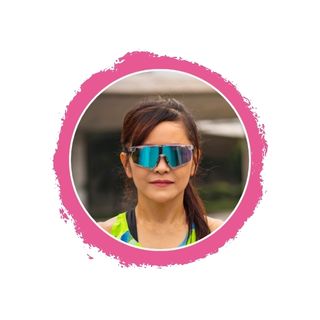 Chelsea wearing Aura Shades